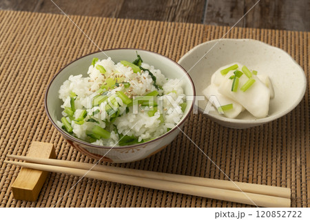菜飯と蕪の浅漬け 120852722