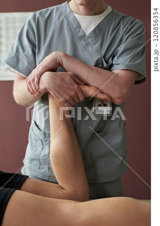 Providing Physiotherapy Treatment for a Patient 120856354