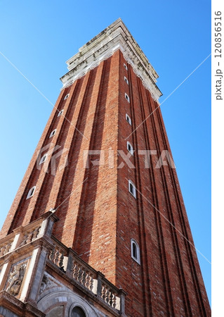 サン・マルコ広場の鐘楼 120856516