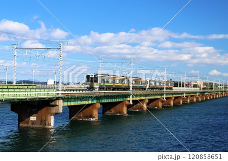 【JR東海】211系+313系と浜名湖(東海道線:弁天島〜新居町) 【JR東海】211系+313系と浜名湖(東海道線:弁天島〜新居町) 120858651