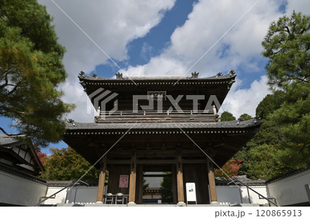 漢陽寺の山門②(山口県周南市鹿野) 120865913