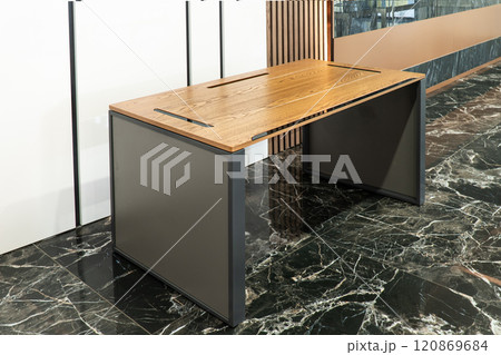 Director's office with large wooden table. Interior design 120869684