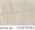 木目調の壁についた傷 120870944