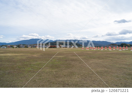麓から見た香具山(大和三山) 麓から見た香具山(大和三山) 120871221