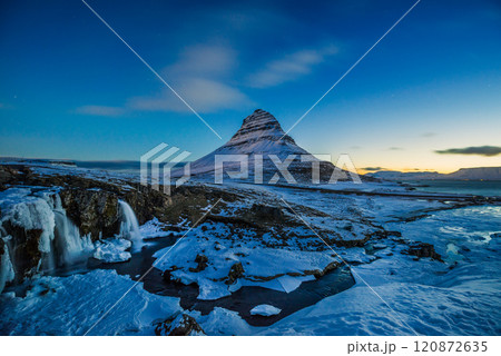 Kirkjufellsfoss Waterfall with Kirkjufell mountain at sunrise, Iceland, Europe, Kirkjufellsfoss Waterfall with Kirkjufell mountain at sunrise, Iceland, Europe, 120872635