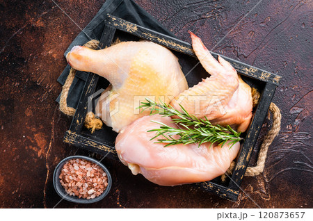 Fresh, raw chicken from an eco farm, ready for cooking 120873657