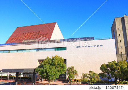 三重県津市、津リージョンプラザの風景 120875474