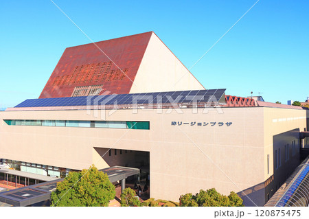 三重県津市、津リージョンプラザの風景 120875475