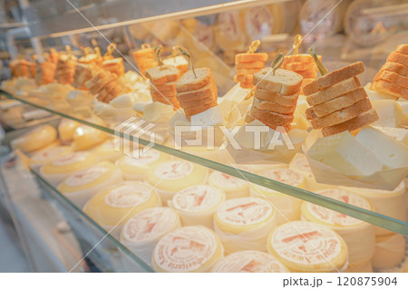 Artisan Cheese Tapas with Rustic Bread Skewers 120875904