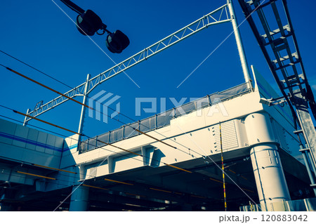 鉄道の高架化工事 東京都 東村山駅周辺 2024.11　b-3 暖色寒色強調 120883042