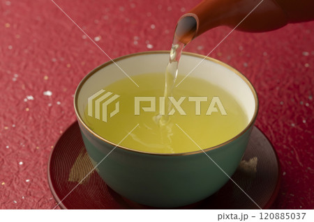 緑茶　お祝い事で飲む日本茶 120885037