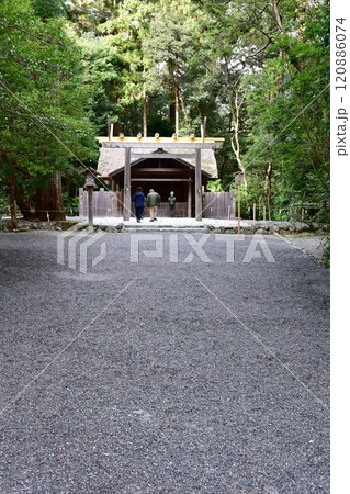 晩秋の伊勢神宮外宮 晩秋の伊勢神宮外宮 120886074