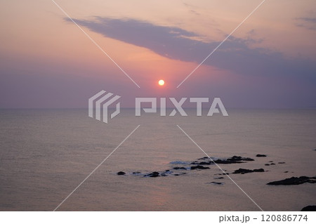 襟裳岬の夕暮れ 120886774