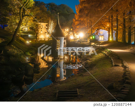 あけぼの子どもの森公園　秋のライトアップ 120887144