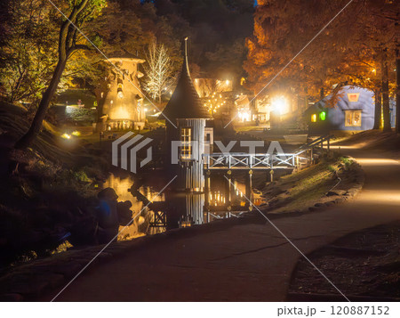 あけぼの子どもの森公園　秋のライトアップ 120887152