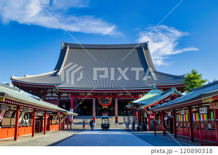 東京都・浅草　浅草寺（せんそうじ）　本堂（観音堂） 120890318
