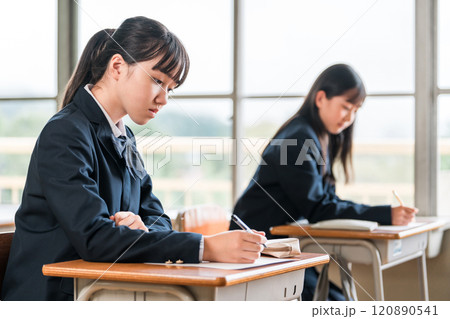 入試・テスト・試験・受験・センター試験のイメージ 入試・テスト・試験・受験・センター試験のイメージ 120890541