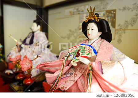 ひな祭りのイメージ 120892056