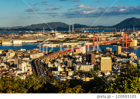 高塔山公園から若松戸畑の夕景【福岡県北九州市】 120893185