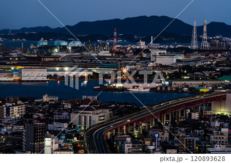 高塔山公園から若松戸畑の夜景【福岡県北九州市】 120893628