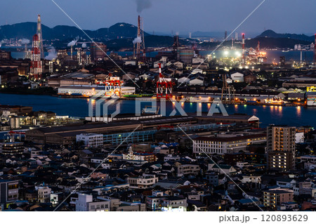 高塔山公園から若松戸畑の夜景【福岡県北九州市】 120893629