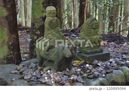熊野古道　中辺路　牛馬童子　和歌山県田辺市 120895094