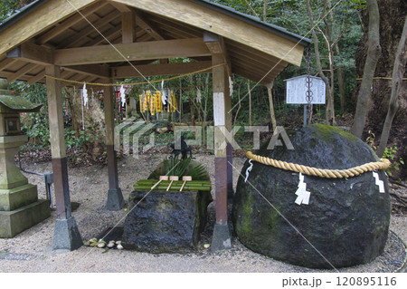 花の窟神社　丸石　三重県熊野市 120895116