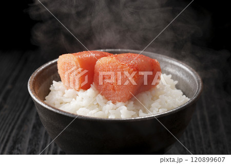 ご飯に乗った美味しそうな辛子明太子 ご飯に乗った美味しそうな辛子明太子 120899607