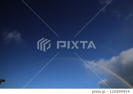 虹白い雲と青空 #虹 #レインボー #rainbow 虹白い雲と青空 #虹 #レインボー #rainbow 120899954