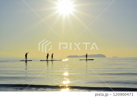 父母ヶ浜_シルエット_ヨガ 父母ヶ浜_シルエット_ヨガ 120900471