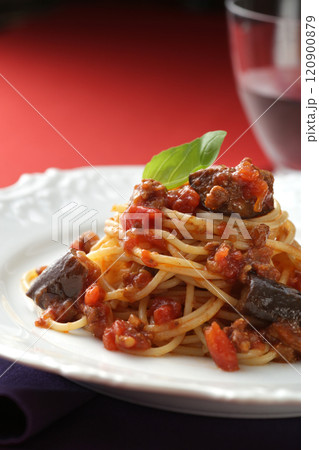 レストランで出るイタリアンのボロネーゼのパスタ レストランで出るイタリアンのボロネーゼのパスタ 120900879