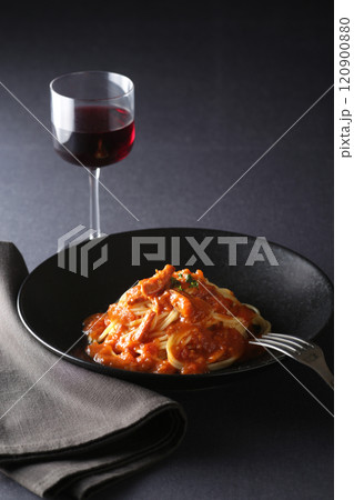 レストランで出るイタリアンのボロネーゼのパスタ レストランで出るイタリアンのボロネーゼのパスタ 120900880