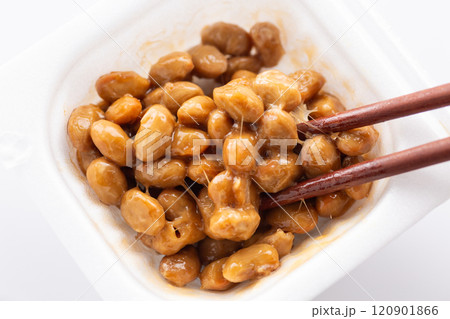 パック入りの市販の納豆 120901866