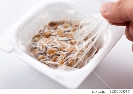 パック入りの市販の納豆 パック入りの市販の納豆 120902047