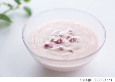 いちごヨーグルト いちごヨーグルト 120903774