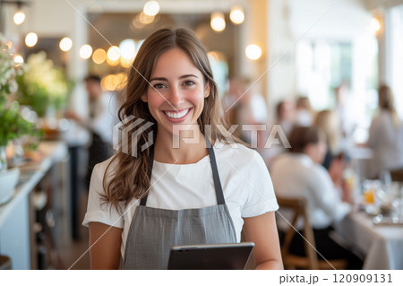 笑顔で働くショップ店員のイメージ 笑顔で働くショップ店員のイメージ 120909131