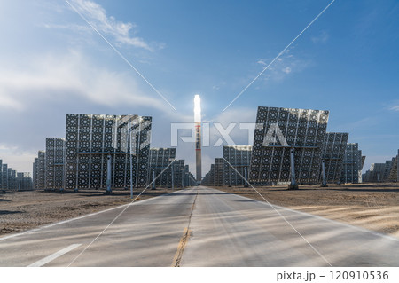溶融塩タワー型太陽熱発電所 120910536