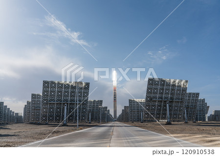 溶融塩タワー型太陽熱発電所 溶融塩タワー型太陽熱発電所 120910538