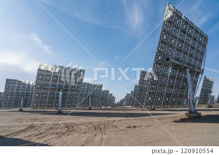 溶融塩タワー型太陽熱発電所 120910554