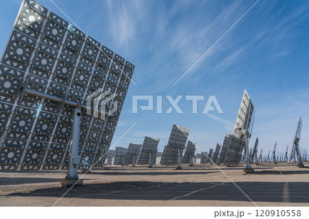 溶融塩タワー型太陽熱発電所 120910558