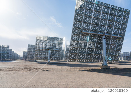 溶融塩タワー型太陽熱発電所 120910560