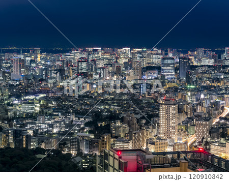 池袋・サンシャイン60展望台から眺める東京駅方面の夜景 / Tokyo, Japan 池袋・サンシャイン60展望台から眺める東京駅方面の夜景 / Tokyo, Japan 120910842