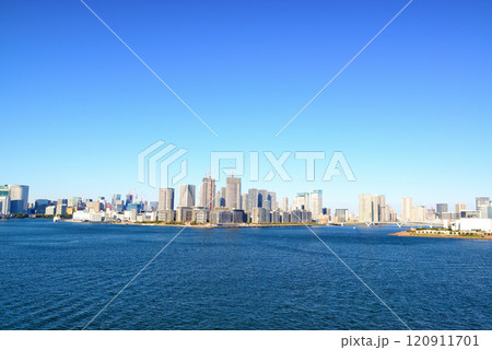 レインボーブリッジから見る晴海埠頭 築地市場方面 120911701