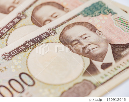 新紙幣の渋沢栄一の一万円札　紙幣 120912946