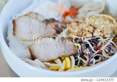 pork noodles , noodles or noodles without soup 120913375
