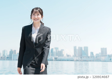 都会で働くビジネスウーマン(会社員・転職・税理士・会計士・就職・弁護士) 都会で働くビジネスウーマン(会社員・転職・税理士・会計士・就職・弁護士) 120914087