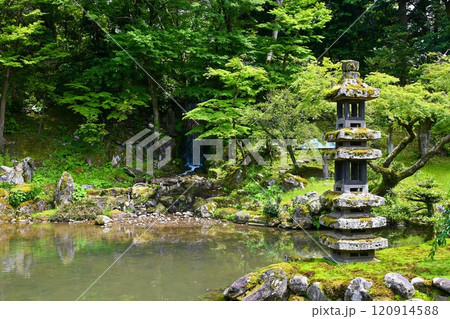 兼六園の翠滝(横構図) 兼六園の翠滝(横構図) 120914588