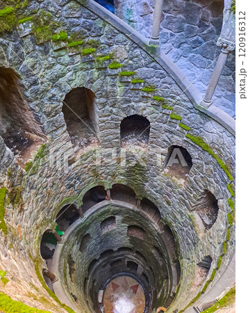 Initiation Well (Inverted tower) at park of Quinta da Regaleira palace in Sintra, Portugal 120916312