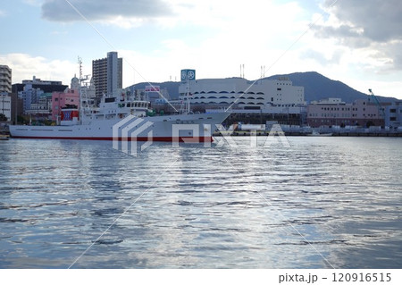 下関漁港　水産庁境港所属漁業取締船「しばうら」 120916515