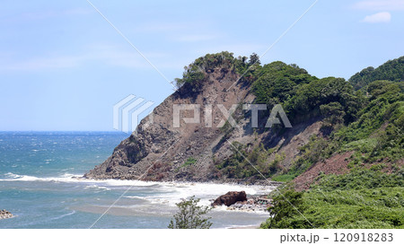 令和6年能登半島地震の影響で発生した土砂崩れ(石川県輪島市) 令和6年能登半島地震の影響で発生した土砂崩れ(石川県輪島市) 120918283